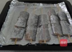 酒酿香酥竹签烤带鱼的做法图解4