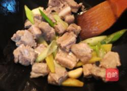 小鲍鱼烧排骨的做法图解5