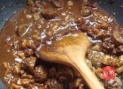 牛肉丸辫子蛋糕炸酱面的做法图解2