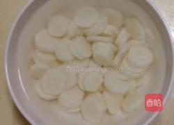 淮山香菇炖鸽子的做法图解3