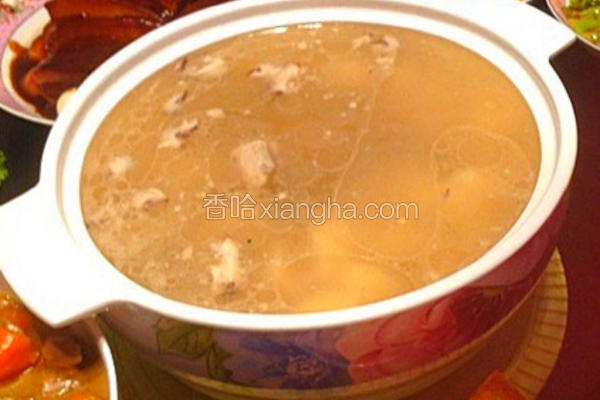 腊肉排骨笋汤