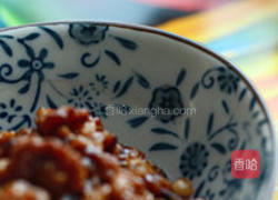 蒜蓉肉末盖浇米线的做法图解1