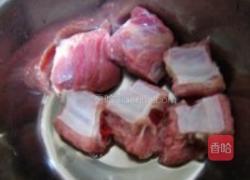 鲍鱼排骨汤的做法图解1