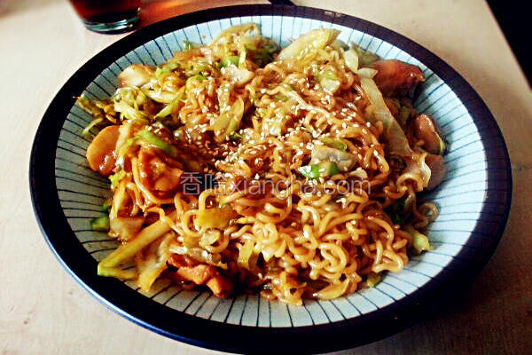 照烧鸡腿炒面