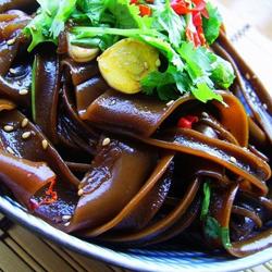 香拌蕨根粉的做法[图]