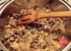 蘑菇蟹肉浓汤的做法图解4