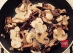 蘑菇蟹肉浓汤的做法图解8