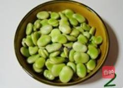 蒜香蚕豆的做法图解1