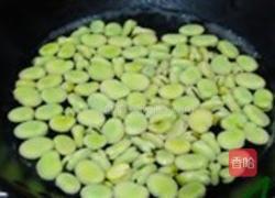 蒜香蚕豆的做法图解3