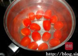 蜜渍圣女果的做法图解1