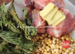 双豆桑叶骨头汤的做法图解1