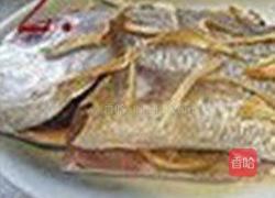 微波炉蒸鱼的做法图解2
