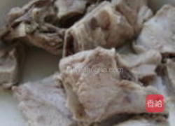 荷叶莲藕扇骨汤的做法图解2