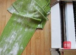 菠菜杂酱面的做法图解2