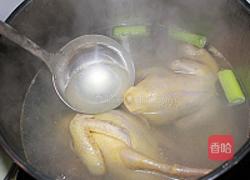 枣杞乳鸽汤的做法图解2