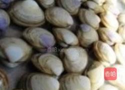 蛤蜊双菇汤的做法图解1