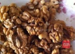 琥珀桃仁的做法图解1