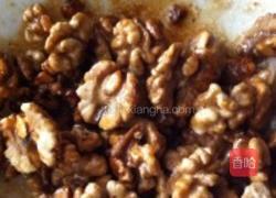 琥珀桃仁的做法图解2