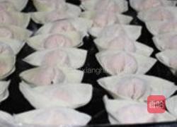 胡萝卜冬菇猪肉馅馄饨的做法图解7