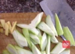 文蛤丝瓜汤的做法图解2