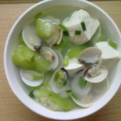 蛤蜊豆腐丝瓜汤的做法[图]