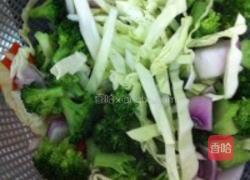 香煎小羊排伴红酒蘑菇汁的做法图解2
