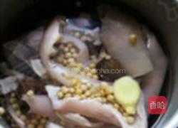 番茄黄豆猪皮汤的做法图解7