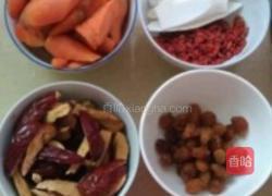 红枣桂圆鸡骨汤的做法图解3