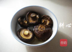 香菇丝炒鸡腿肉的做法图解4