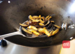 香菇丝炒鸡腿肉的做法图解10
