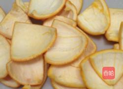 冰糖渍橙皮的做法图解1