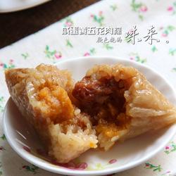 咸蛋黄五花肉粽的做法[图]