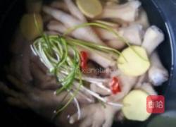 排骨鸡爪汤的做法图解2