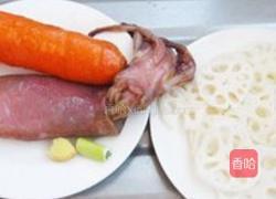 藕章鱼胡萝卜汤的做法图解1