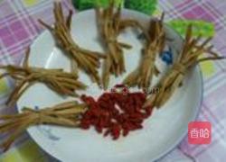 黄花菜枸杞排骨汤的做法图解3