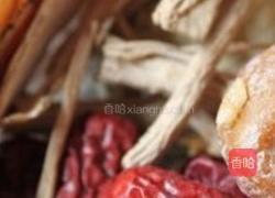 红枣当归排骨汤的做法图解2