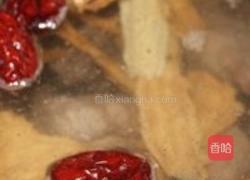红枣当归排骨汤的做法图解3