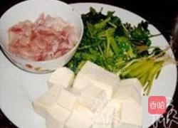 香菜叶肉片豆腐汤的做法图解1