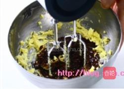 树根巧克力蛋糕卷的做法图解2