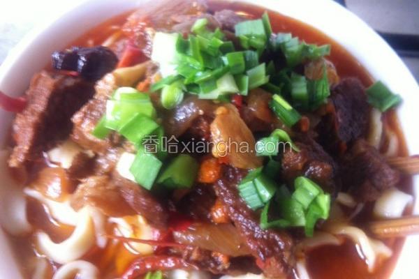 香辣牛肉手擀面