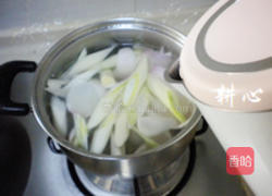 葱白番茄洋葱汤的做法图解5