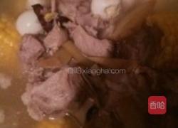 玉米蹄髈汤的做法图解7