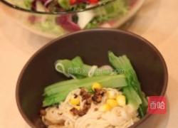 玉米蔬菜面的做法图解1
