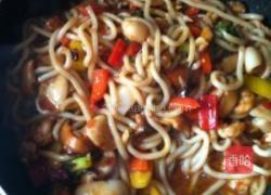 日式墨鱼鲜虾乌东面的做法图解5