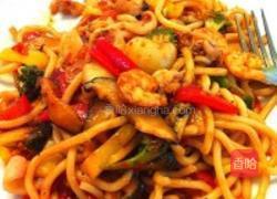 日式墨鱼鲜虾乌东面的做法图解6