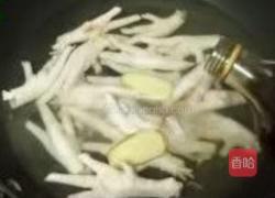 凤爪灵芝养颜汤的做法图解2