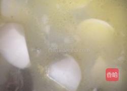 高仿白萝卜乌鸡汤的做法图解4