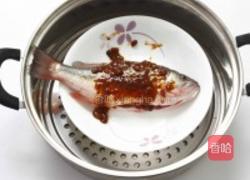 黄豆酱蒸鱼的做法图解2