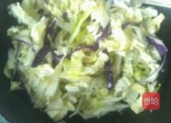 圆白菜炒饼的做法图解2