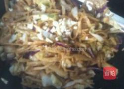 圆白菜炒饼的做法图解4